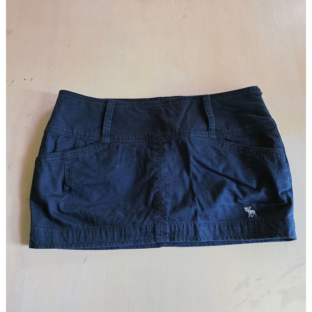 Abercrombie & Fitch Navy miniskirt size 4